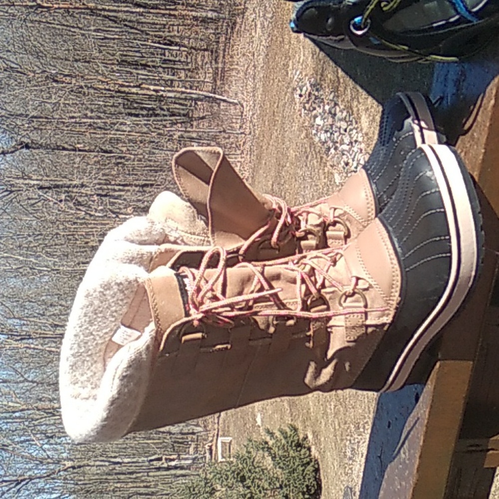 🎿  Sorel look-Alike OZARK TRAIL WINTER BOOTS removable LINER Sz 8